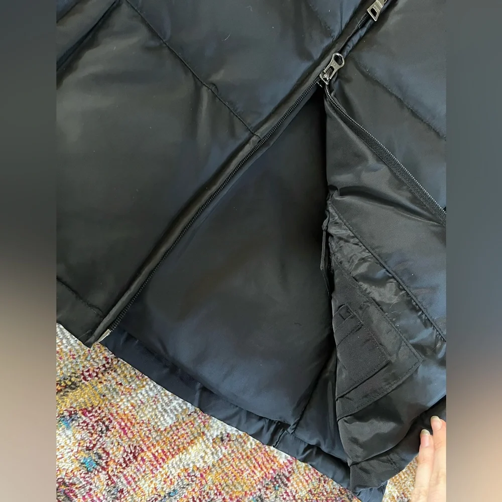 EUC Vintage Guess down puffer coat women’s small black zip up jacket unisex top - Picture 8 of 16